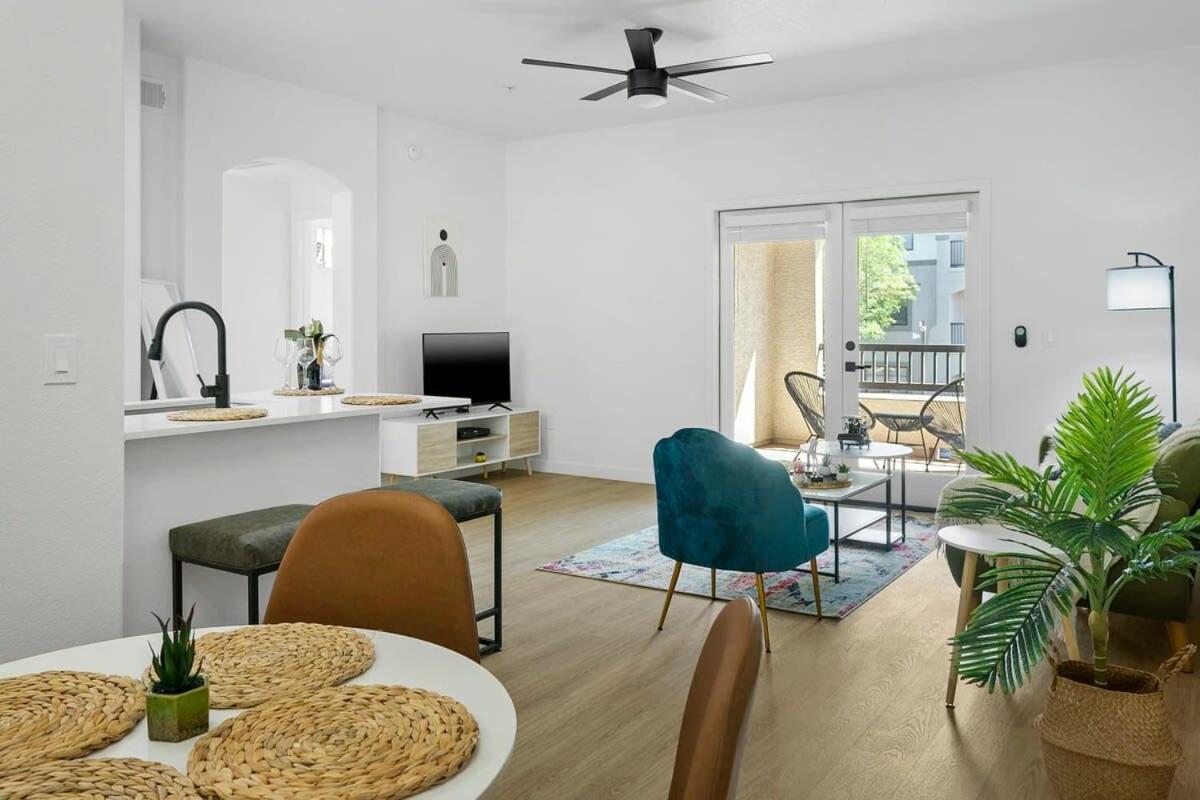 Cozysuites Glendale By The Stadium With Pool 02 Ngoại thất bức ảnh