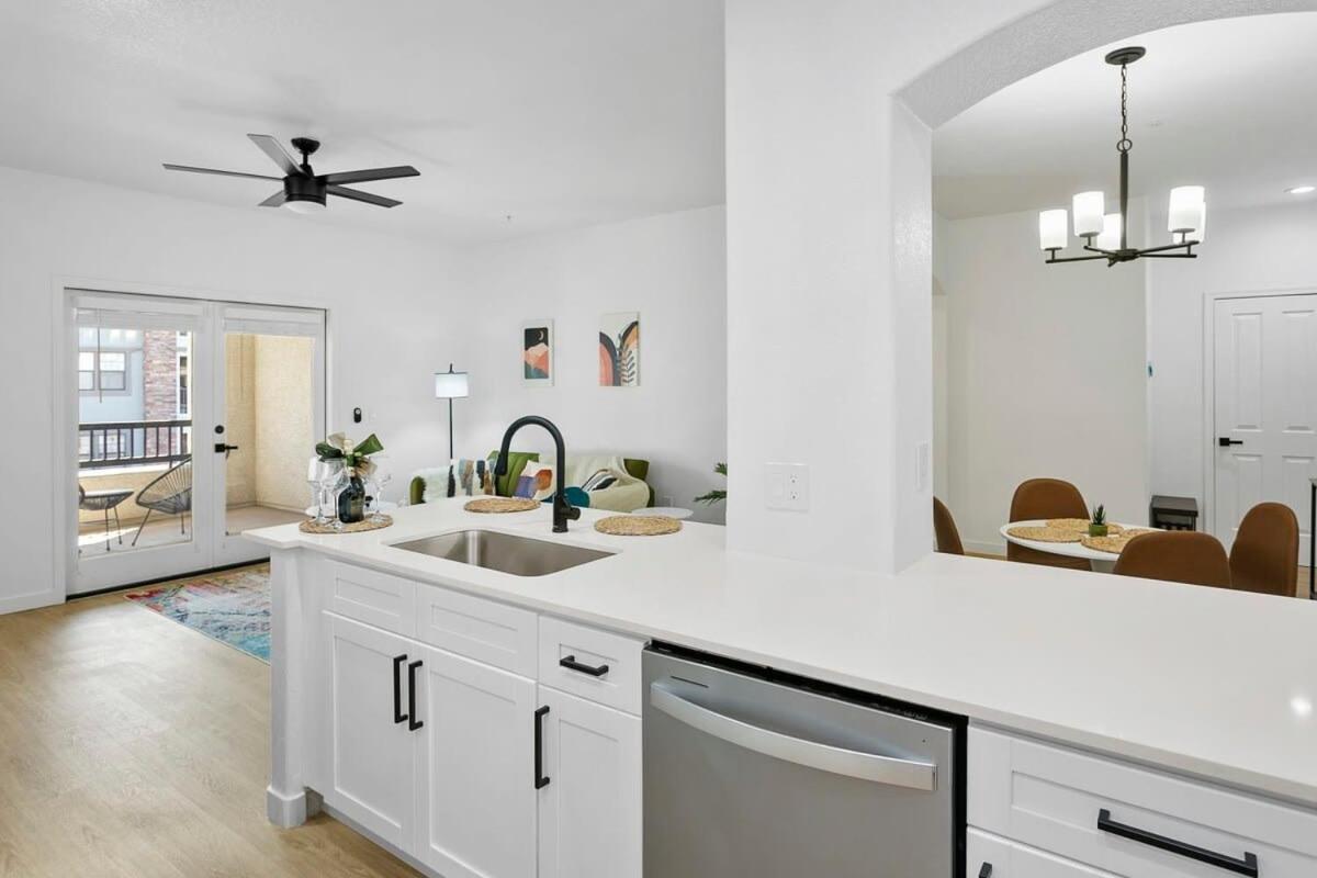 Cozysuites Glendale By The Stadium With Pool 02 Ngoại thất bức ảnh