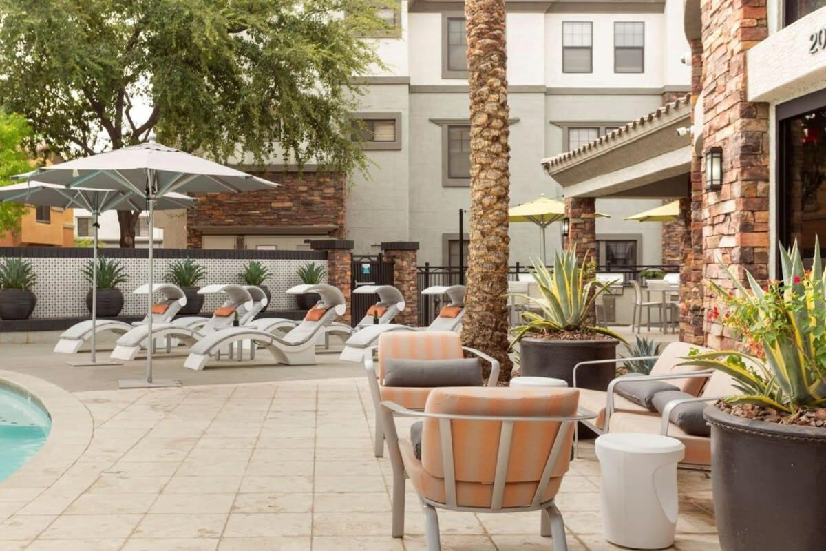 Cozysuites Glendale By The Stadium With Pool 02 Ngoại thất bức ảnh