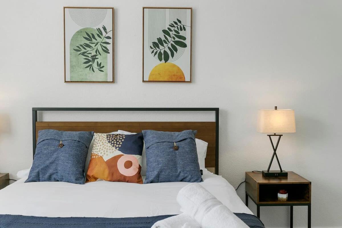 Cozysuites Glendale By The Stadium With Pool 02 Ngoại thất bức ảnh
