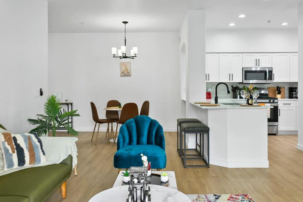 Cozysuites Glendale By The Stadium With Pool 02 Ngoại thất bức ảnh